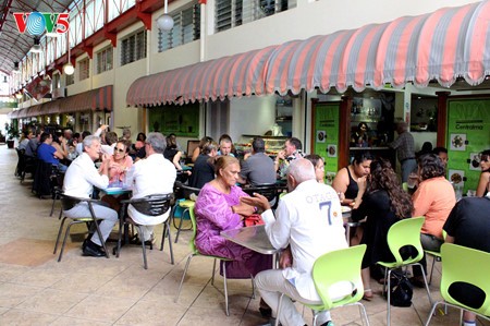 “Snack Centralma”- a Vietnamese restaurant in New Caledonia - ảnh 1